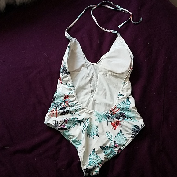 Roxy 1 piece - Picture 2 of 2